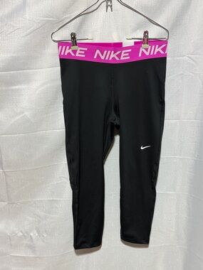 Nike Dri-Fit Training Capri Length Leggings NWT